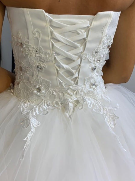 Kera - Vintage White Gown